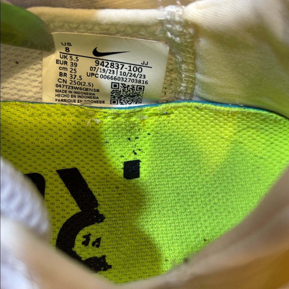 Nike 942837-100 RN Women’s Nike White and Black size 8 - Picture 5 of 6